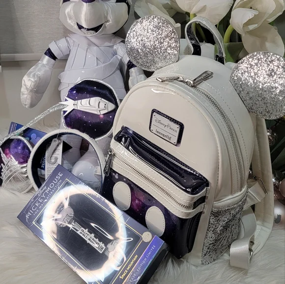 Set of 4 piece!Mickey Mouse Main Attraction! BAG! PLUSH! EARS! KEY!All new - Picture 9 of 11